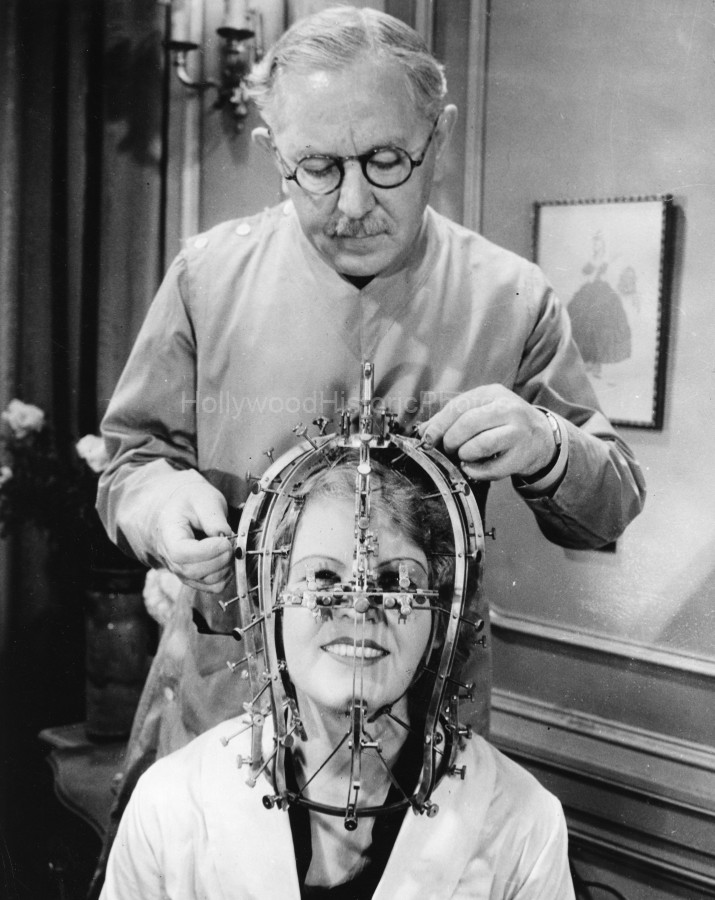 Max Factor 1934.jpg